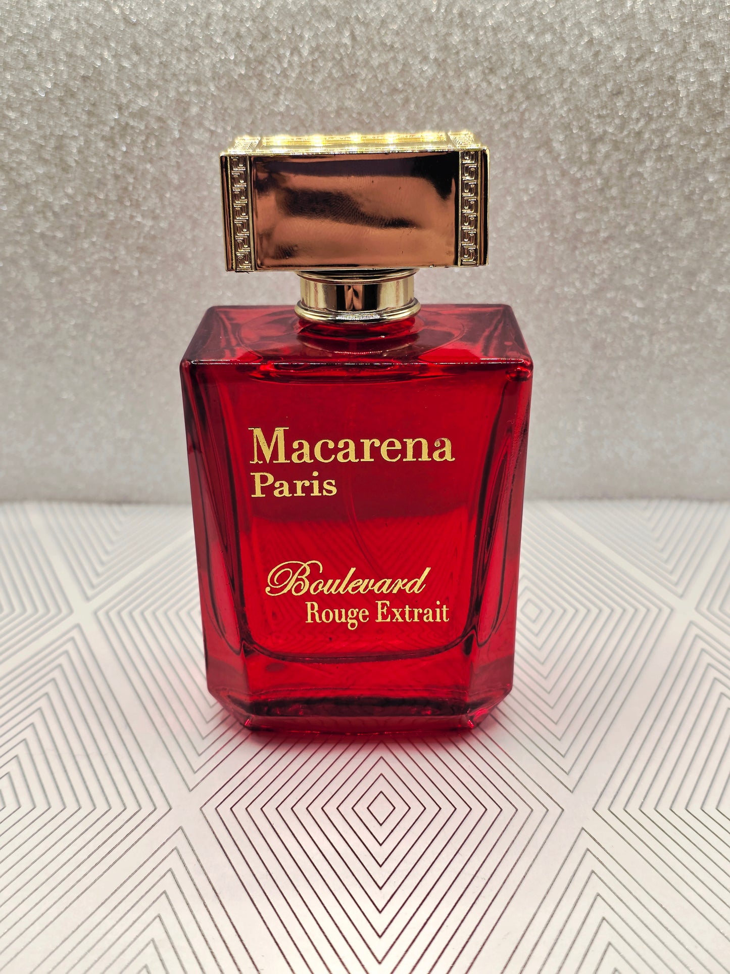 Macarena Paris Boulevard Rouge Extrait